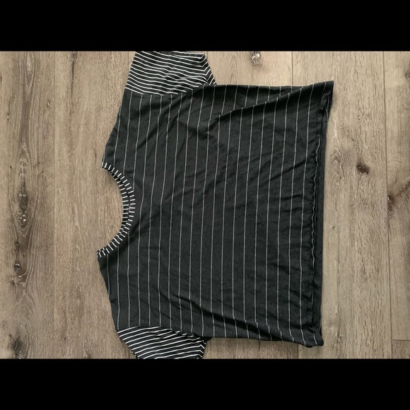 Lululemon crop top- size 10/L - Picture 5 of 5